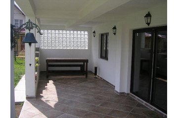 Rumunsko Chata Ucea de Jos, Exteriér